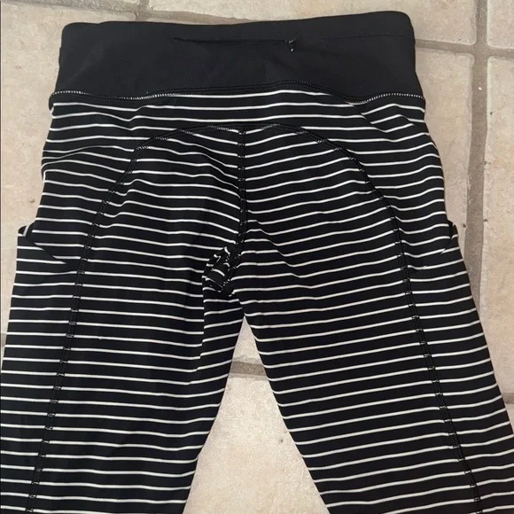 Lululemon - Picture 2 of 3